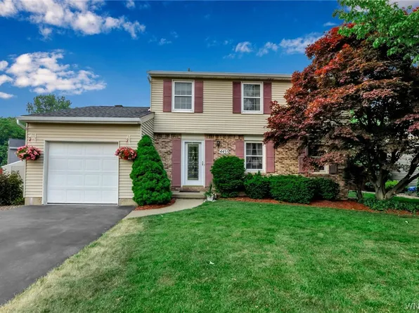 4455 Buckingham Ln, Hamburg, NY 14075