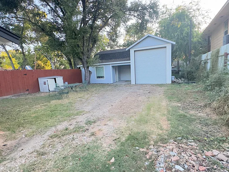 4419 Continental Dr — Photo 7