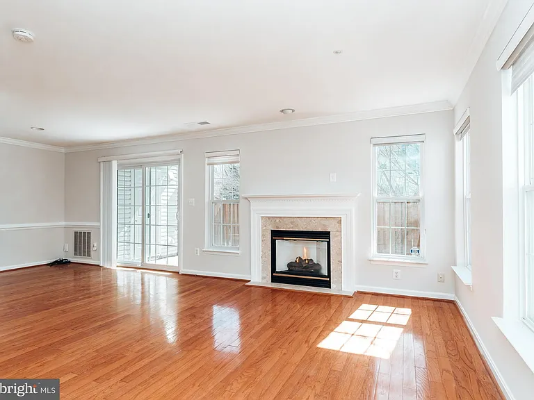 6607 Netties Ln #1601 — Photo 4