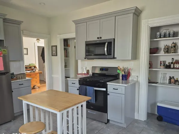 445 Beech St #2, Roslindale, MA 02131