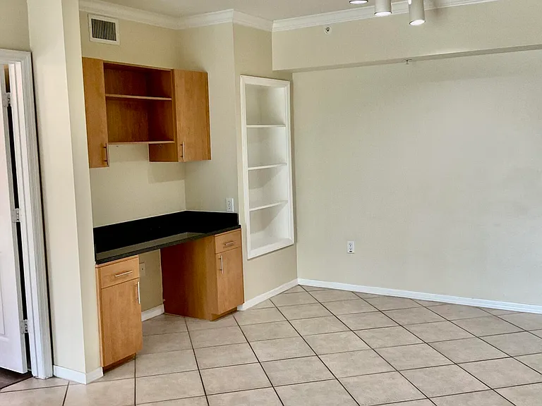 6418 Emerald Dunes W Garage #305 — Photo 3