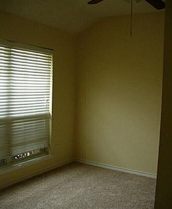 5th image of 4828 Monte Vista Ln