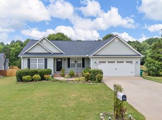 184 Summer Lady Ln, Boiling Springs, SC 29316