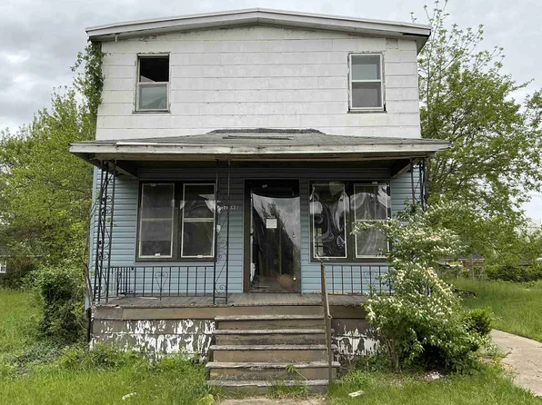 17448 Goddard St, Hamtramck, MI 48212