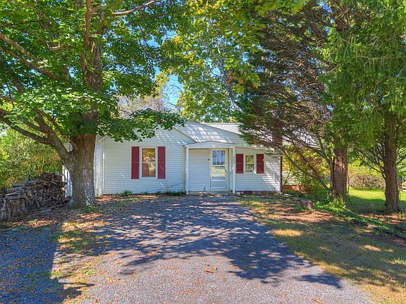 2nd image of 1703 Butternut Rd