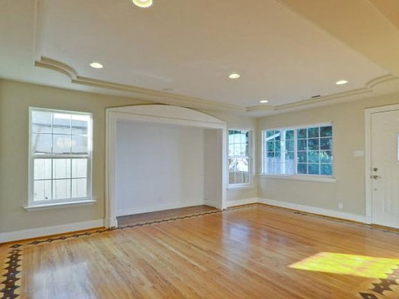 2nd image of 1236 Camellia Dr
