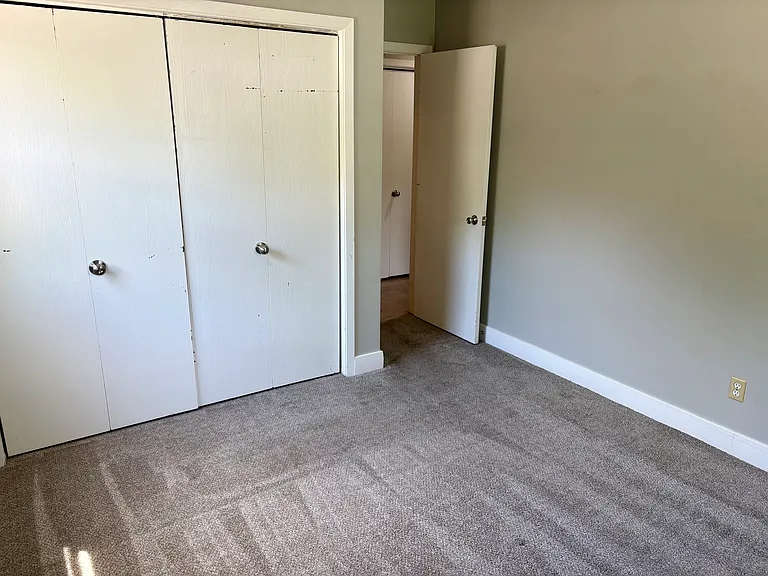 4028 N Illinois Ave #8 — Photo 9