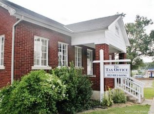 104 W Hackberry St, Salem, IN