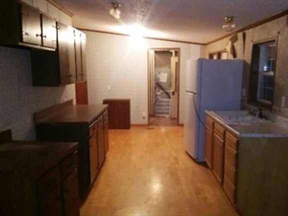 5th image of 31793 Circle Dr