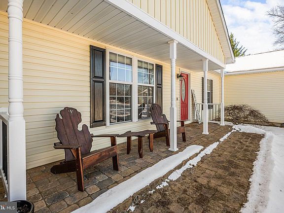 3rd image of 432 Nansfield Dr