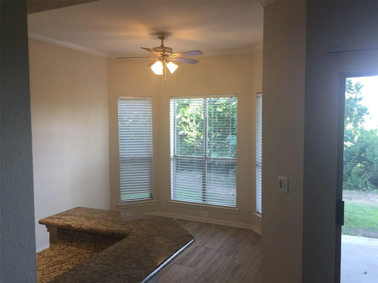1 bed, 1.0 bath, 706 sqft, $1,295 — Photo 3