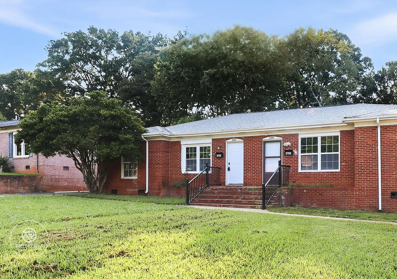 3702 Driftwood Dr Charlotte, NC 28205 — Photo 1