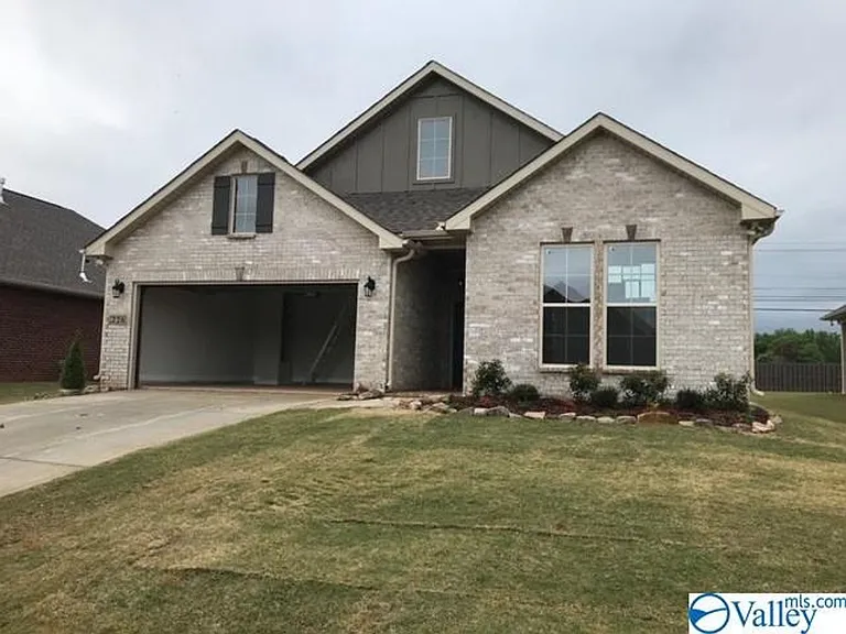 226 Pumprock Dr — Photo 3