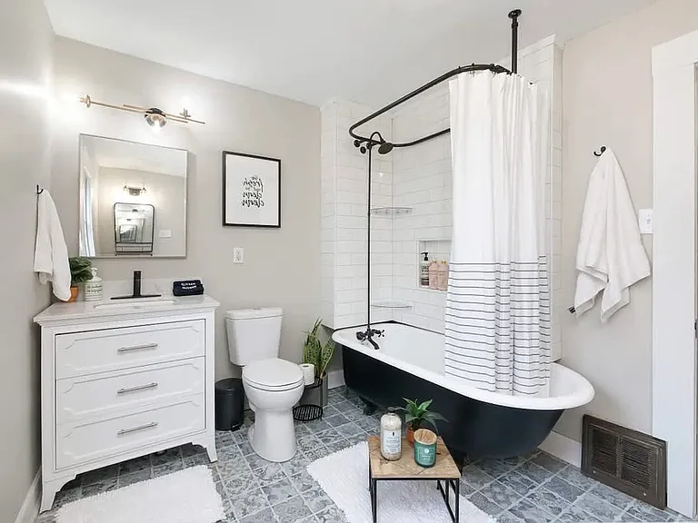 191 Gale St #1 — Photo 16