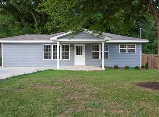 6084 Lights Ferry Rd, Flowery Branch, GA 30542