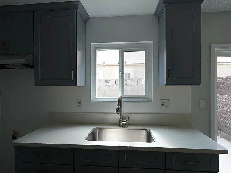 5309-11 Boswell Pl — Photo 6