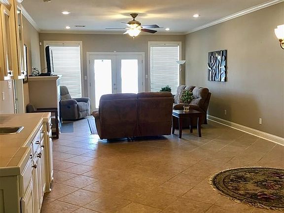 2nd image of 112 Catalina Cir
