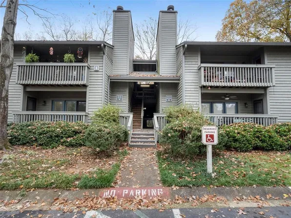 410 Tuxworth Cir, Decatur, GA 30033