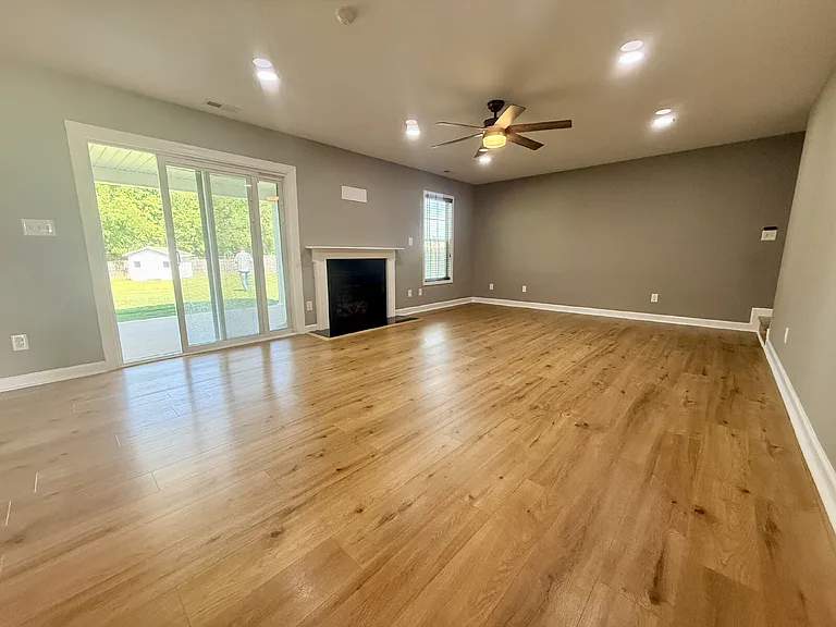 138 Ladden Ln — Photo 3