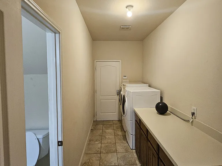 3049 Trinity Lakes Dr — Photo 23