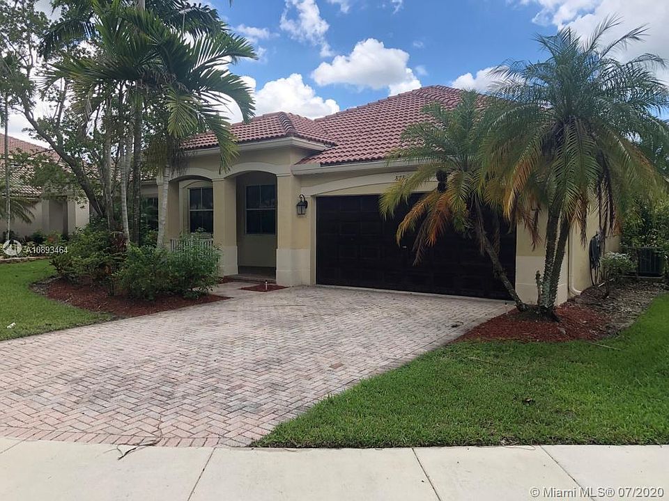 1st image of 878 Lavender Cir #1