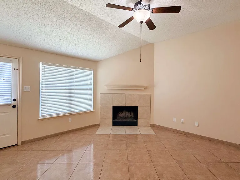 1009 McKavett Dr — Photo 14