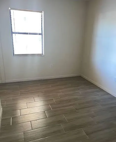 708 Fairmont Dr — Photo 12