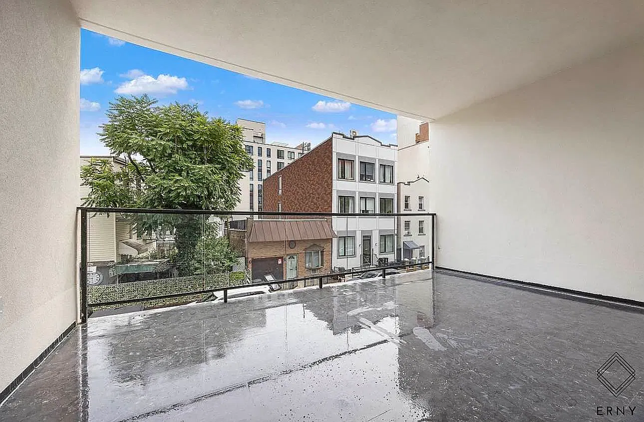 321 Eckford Street — Photo 3