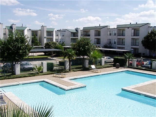 2nd image of 2816 S Bartell Dr APT B39