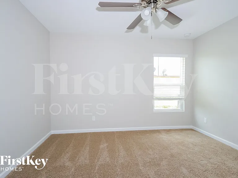 643 SW Sail Ter — Photo 11