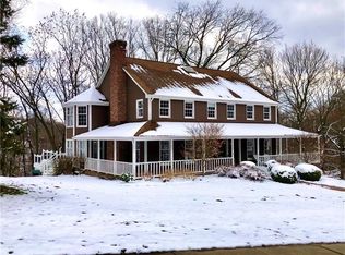 300 Chaucer Ct N, Sewickley, PA 15143