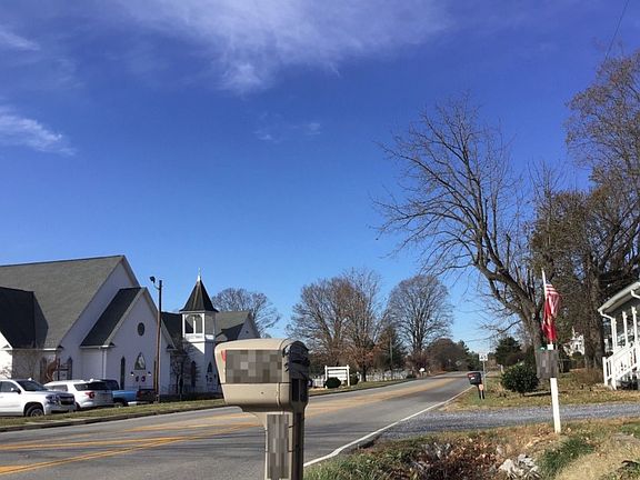 4th image of 2204 Stuarts Draft Hwy