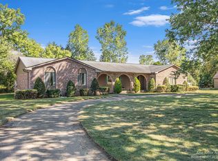 20410 Meadowview St, Livonia, MI 48152