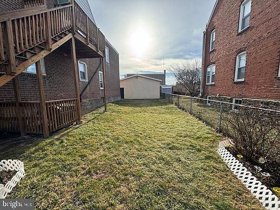 5th image of 548 Hellerman St