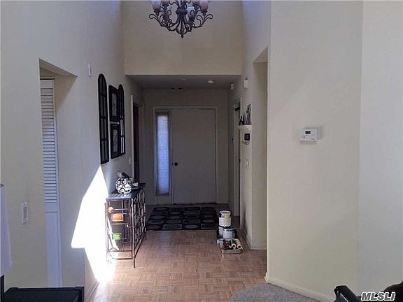 4th image of 24 Vista Dr