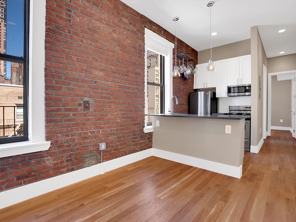 1st image of 400 W 56th St APT 5C