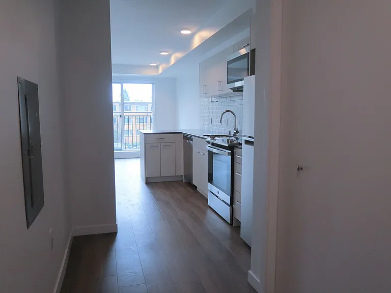 Plaid Apartments — Photo 11