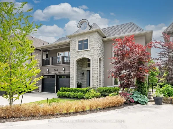 124 Paliser Ct, Oakville, ON L6K 2H1