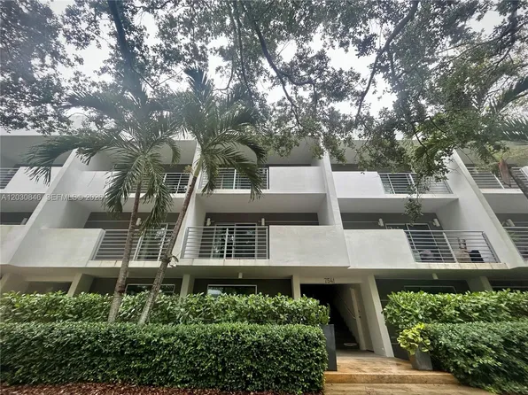 7541 SW 61st Ave APT 3, South Miami, FL 33143