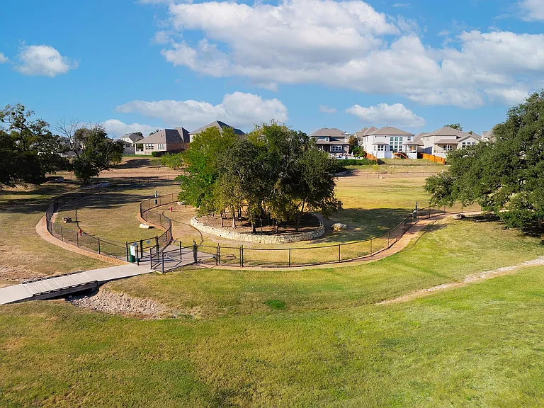 309 Greenway Dr — Photo 3