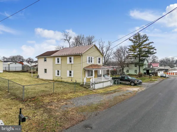 112 E 11th Ave, Ranson, WV 25438
