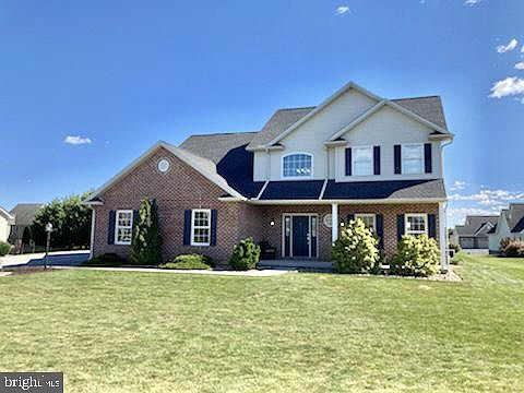 1st image of 28 Summer Breeze Ln