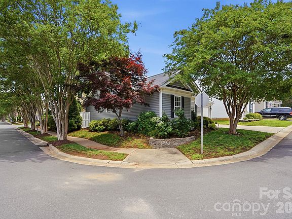 2nd image of 4225 Hogan Ln