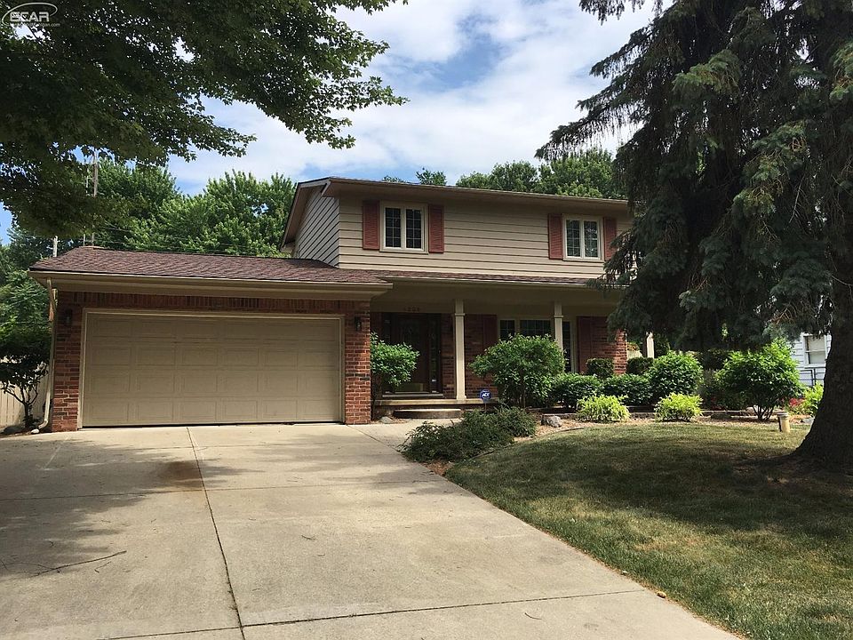 1st image of 4239 Charter Oak Dr