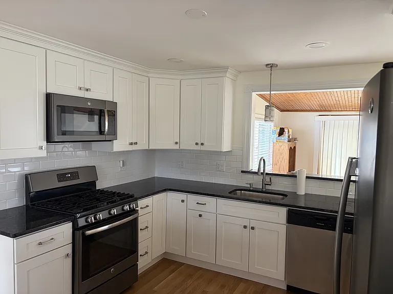 41 Maplecrest Dr — Photo 2