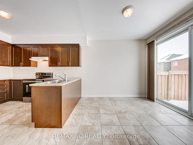 56 Walker Blvd — Photo 15