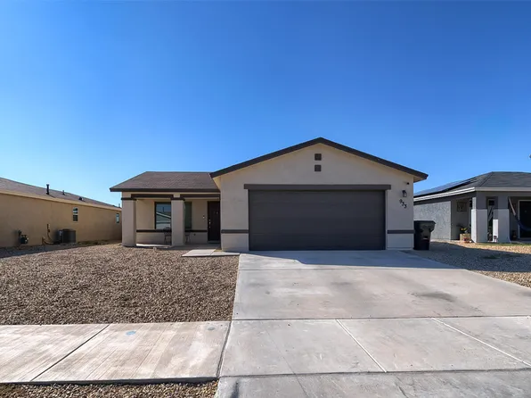 933 Villa Seca Dr, Horizon City, TX 79928