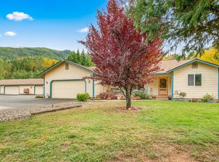 142 Felkner Rd, Grants Pass, OR 97527