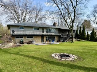 613 Heidel Rd, Thiensville, WI 53092