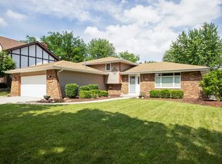 808 Colonade Rd, Shorewood, IL 60404